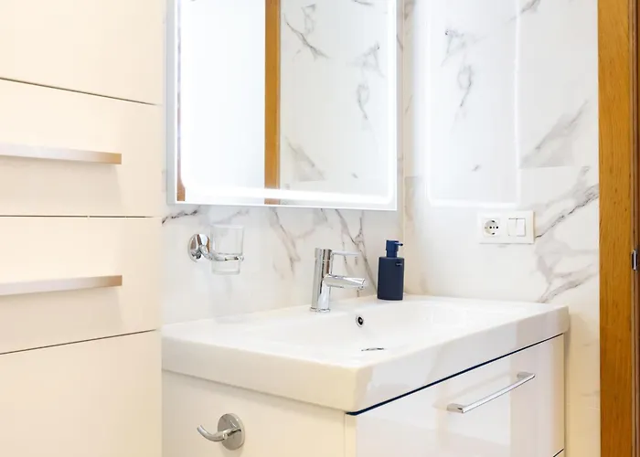 Moderno Junto Al Mar Con Balcon, Aparcamiento Y Wi-fi - Es-279-11 Apartment