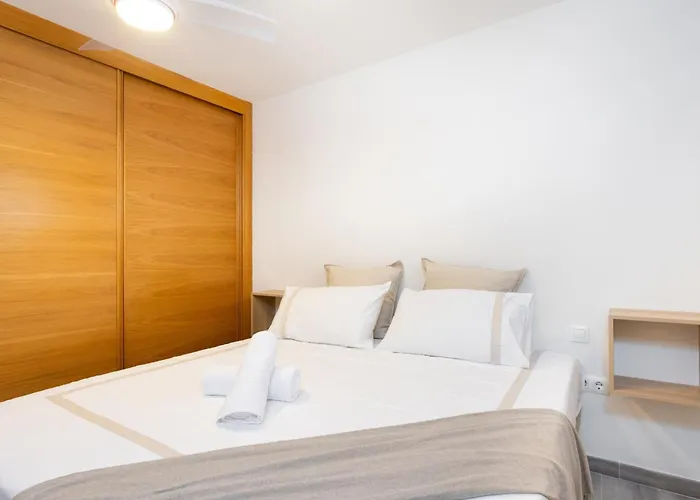 Moderno Junto Al Mar Con Balcon, Aparcamiento Y Wi-fi - Es-279-11 公寓 *